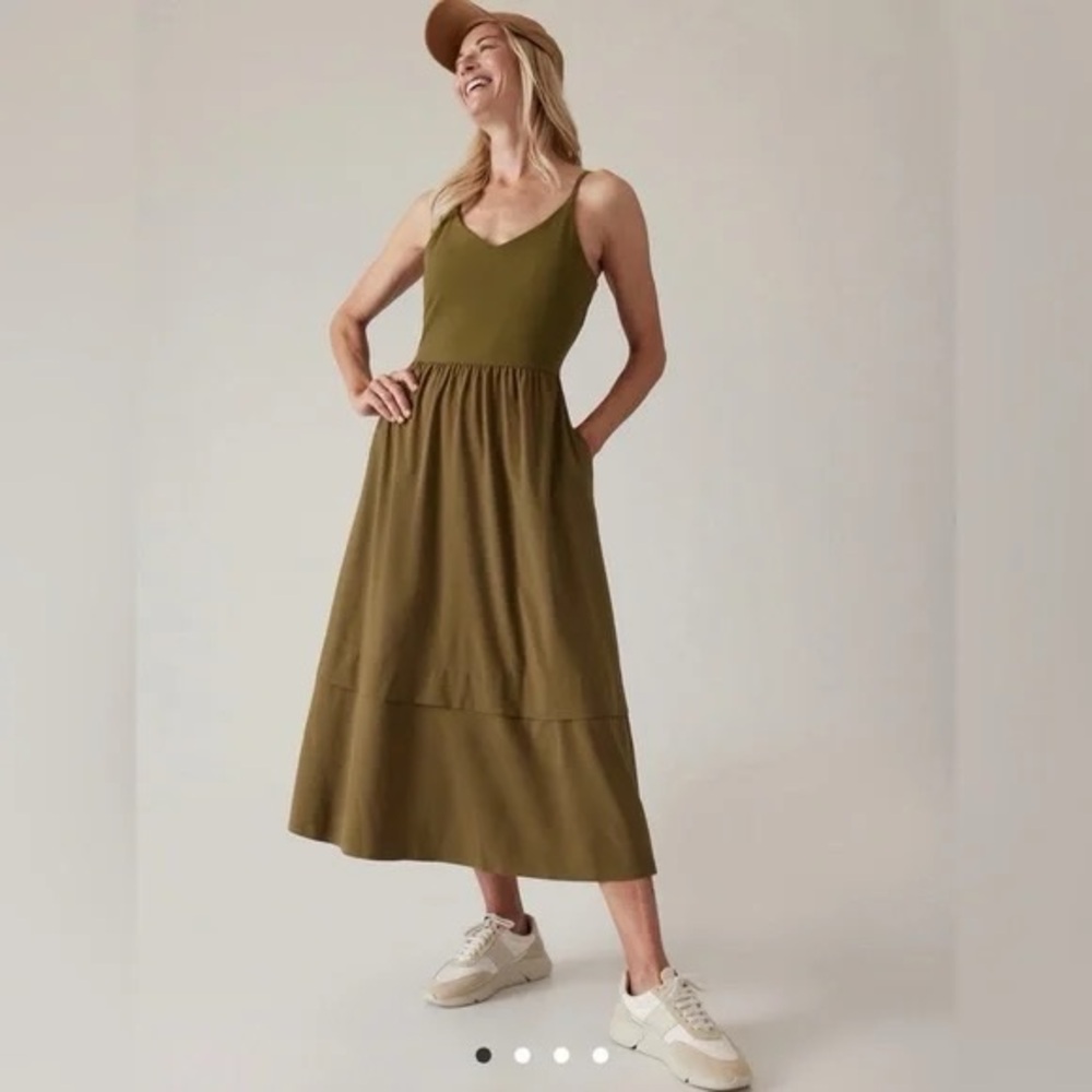 Athleta Elation V-Neck Hybrid Dress